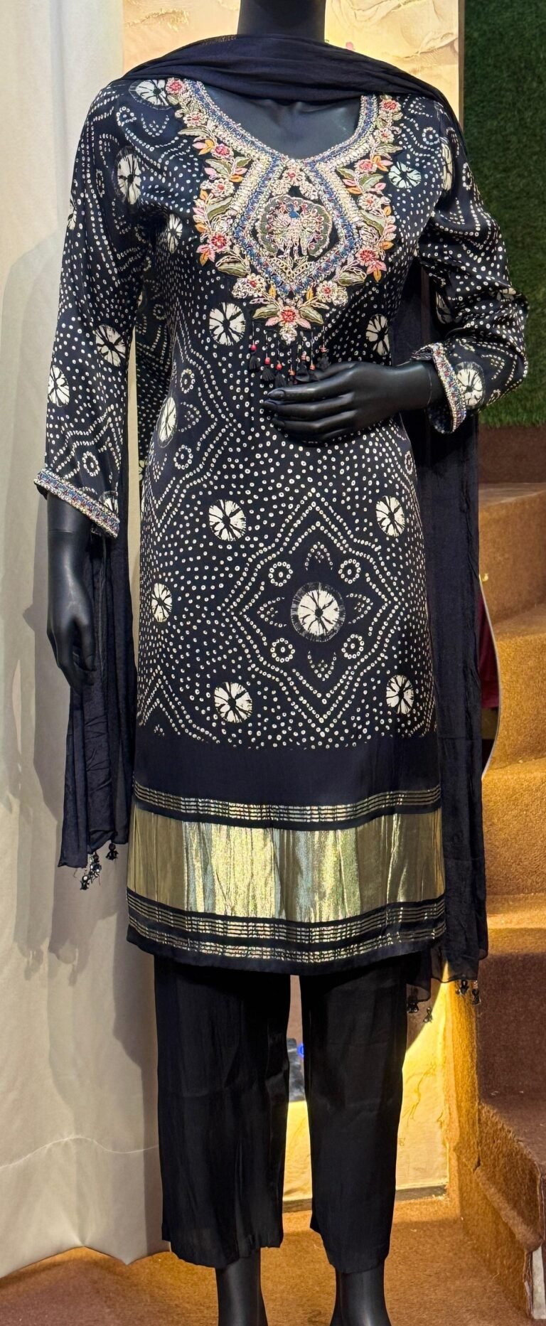 Midnight Royale Suit Set 2